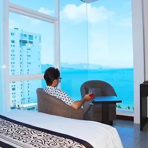 https://lucky-star-hotel.nhatrangbesthotels.com
